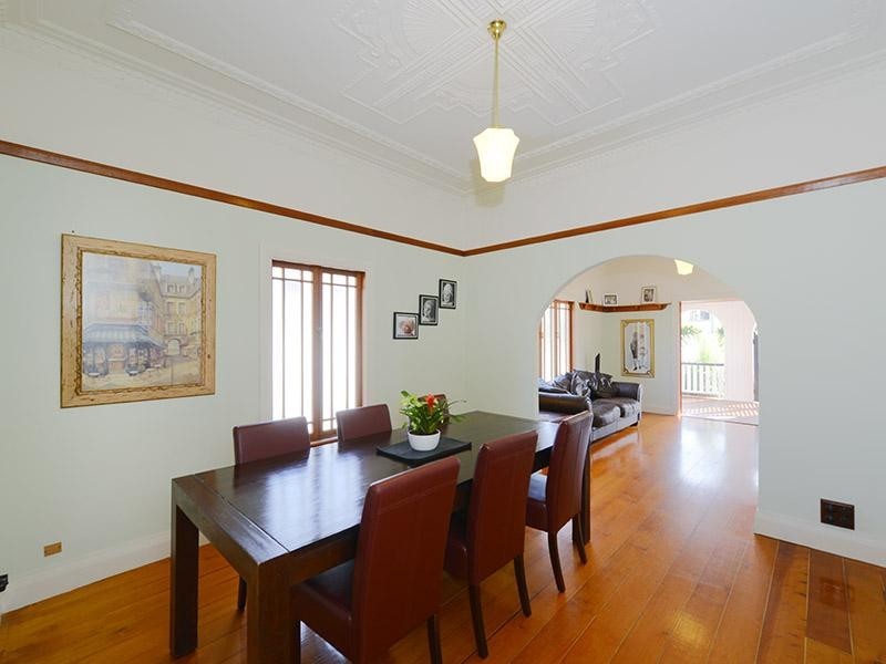 69 Lewis Street, Camp Hill QLD 4152