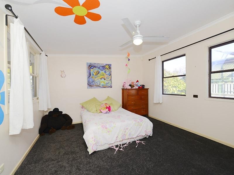 69 Lewis Street, Camp Hill QLD 4152