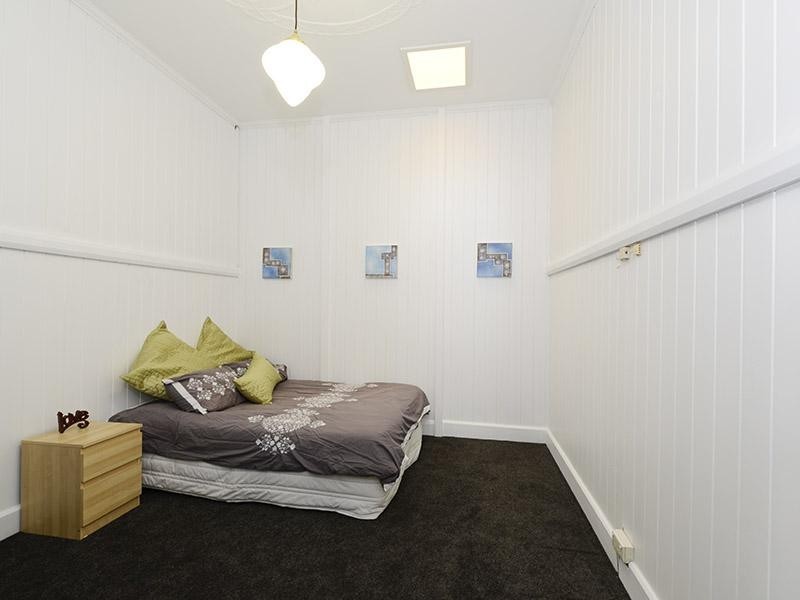 69 Lewis Street, Camp Hill QLD 4152