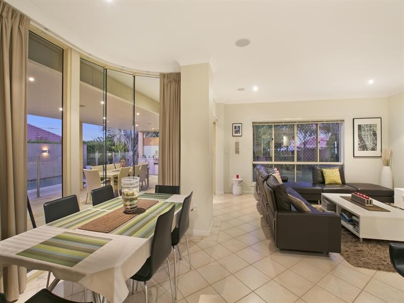 48 Delaney Circuit, Carindale QLD 4152