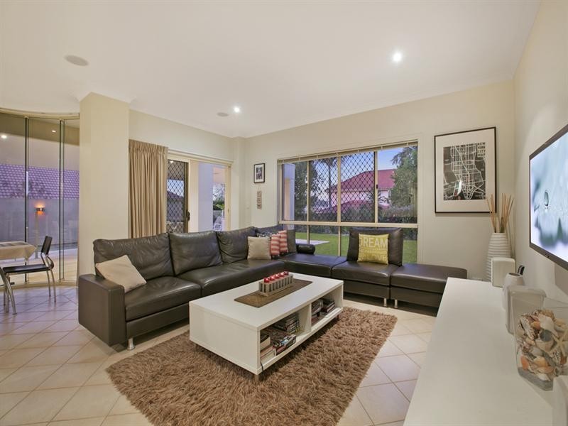 48 Delaney Circuit, Carindale QLD 4152