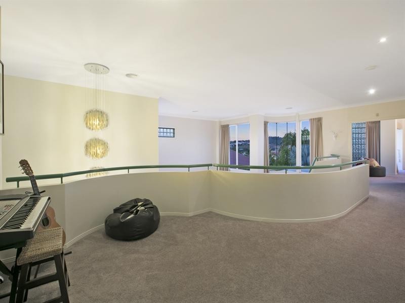 48 Delaney Circuit, Carindale QLD 4152