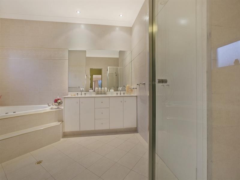 48 Delaney Circuit, Carindale QLD 4152