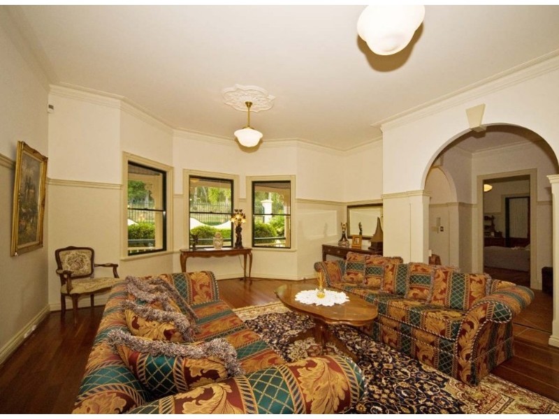 7 Ewer Street, Carindale QLD 4152