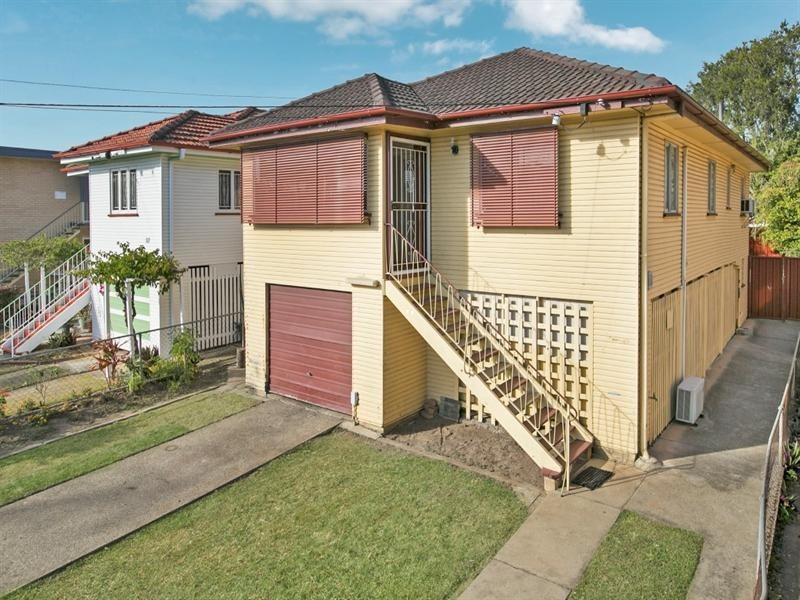 115 Chaucer Street, Moorooka QLD 4105
