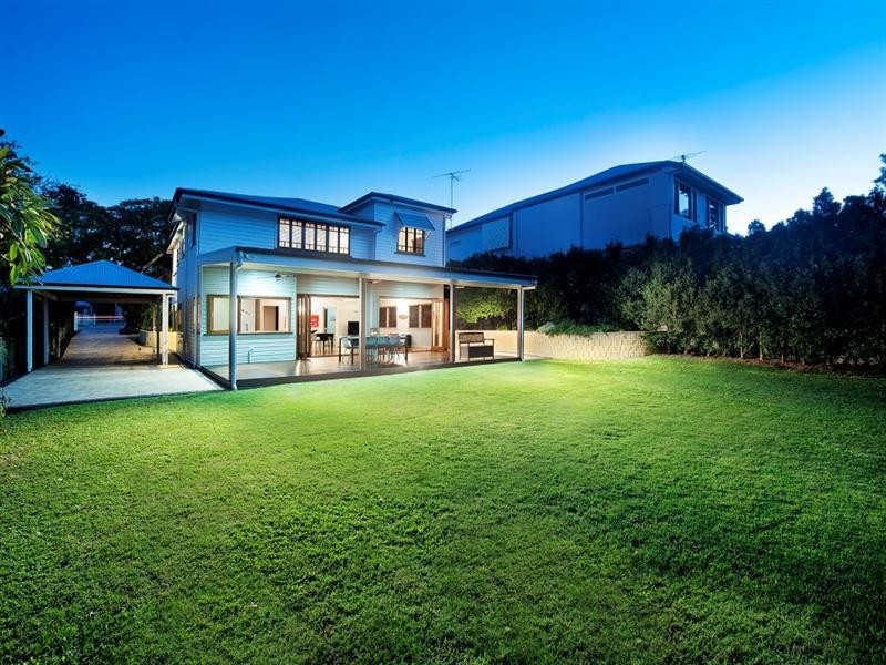 55 Malcolm Street, Hawthorne QLD 4171