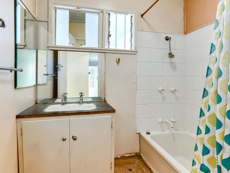 8 Grant Street, Balmoral QLD 4171