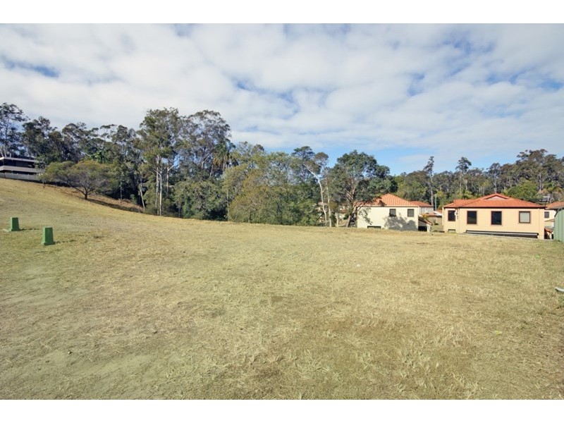 8 Mizen Place, Holland Park West QLD 4121