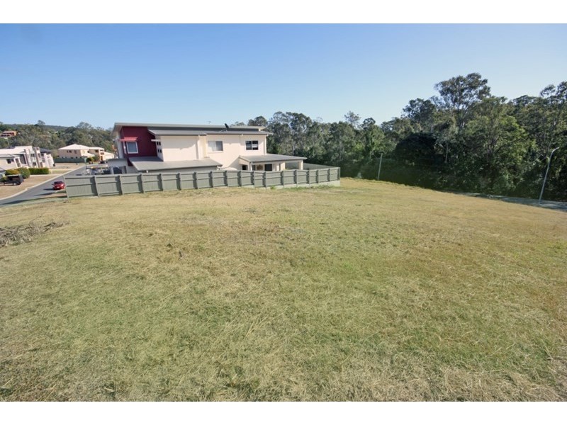 8 Mizen Place, Holland Park West QLD 4121