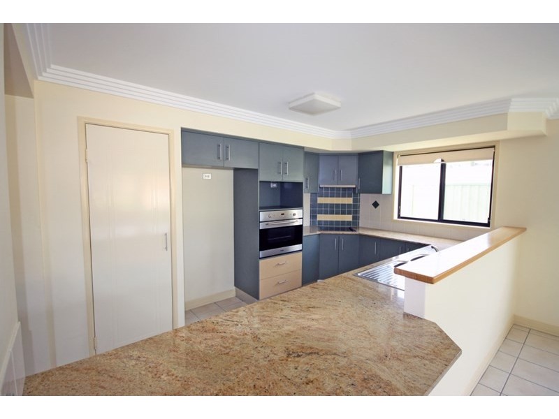 12 Mizen Place, Holland Park West QLD 4121