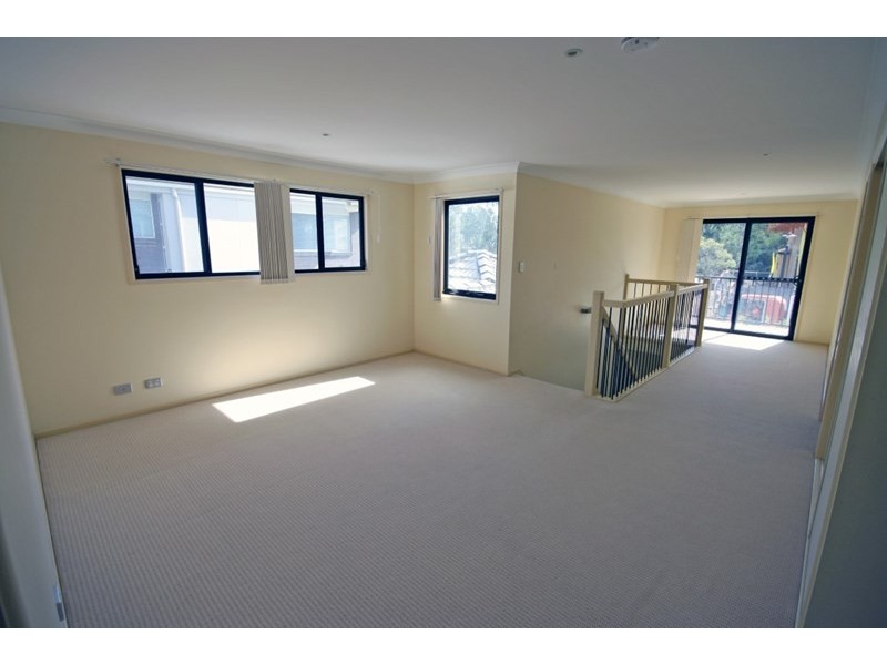 12 Mizen Place, Holland Park West QLD 4121