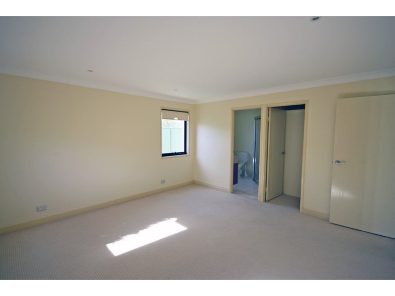 12 Mizen Place, Holland Park West QLD 4121