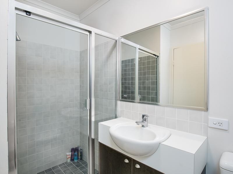 204/18 Richmond Road, Morningside QLD 4170