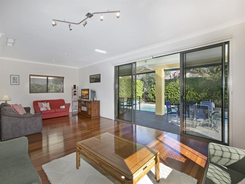 16 Elkana Place, Wishart QLD 4122