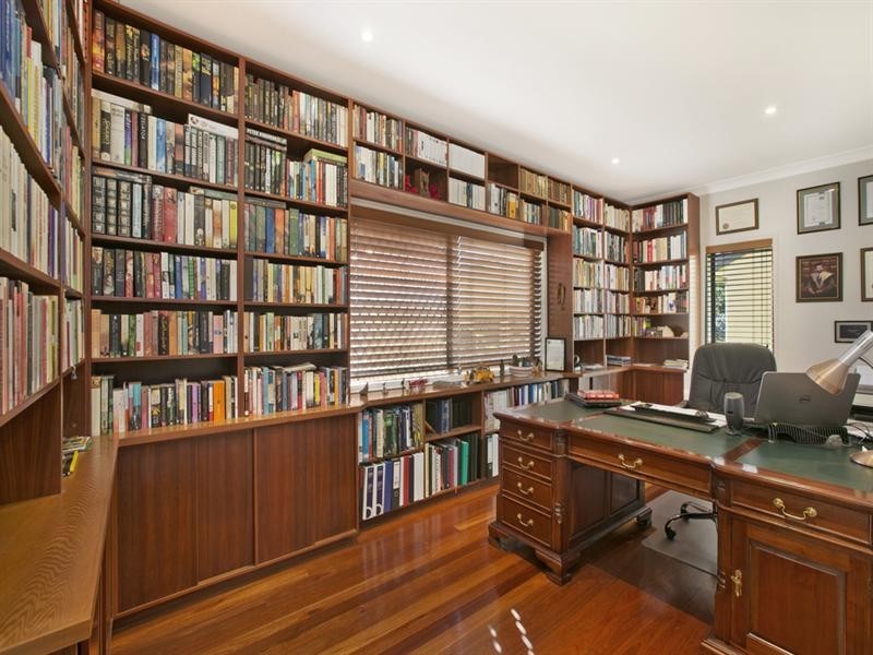 16 Elkana Place, Wishart QLD 4122