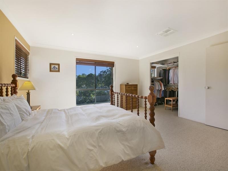 16 Elkana Place, Wishart QLD 4122