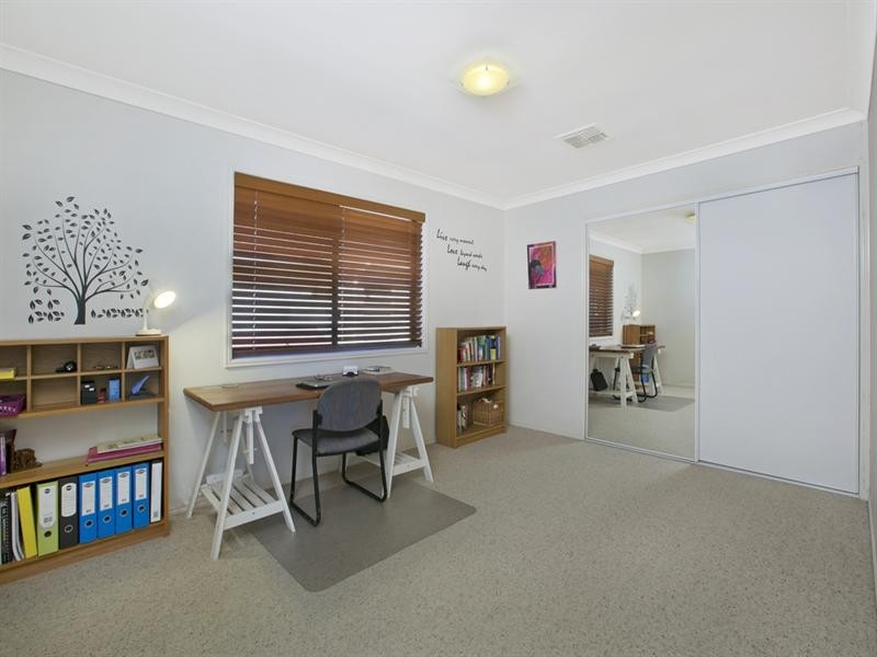 16 Elkana Place, Wishart QLD 4122