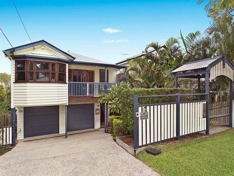 17 Parooba Avenue, Camp Hill QLD 4152