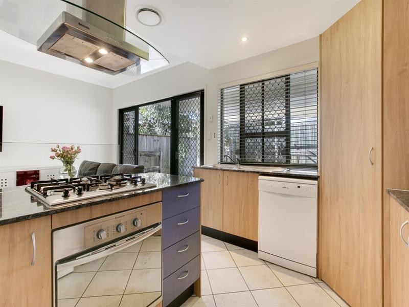 369a Hawthorne Road, Hawthorne QLD 4171