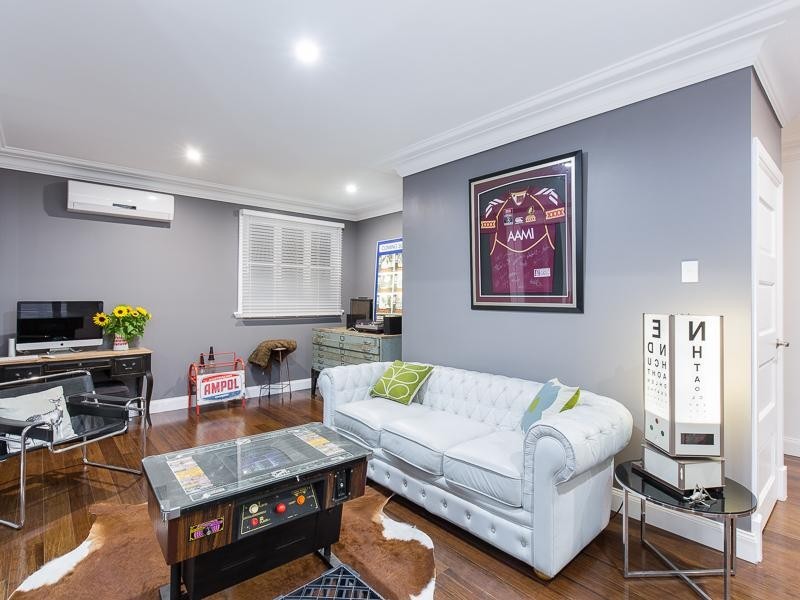 4 Prout Street, Camp Hill QLD 4152