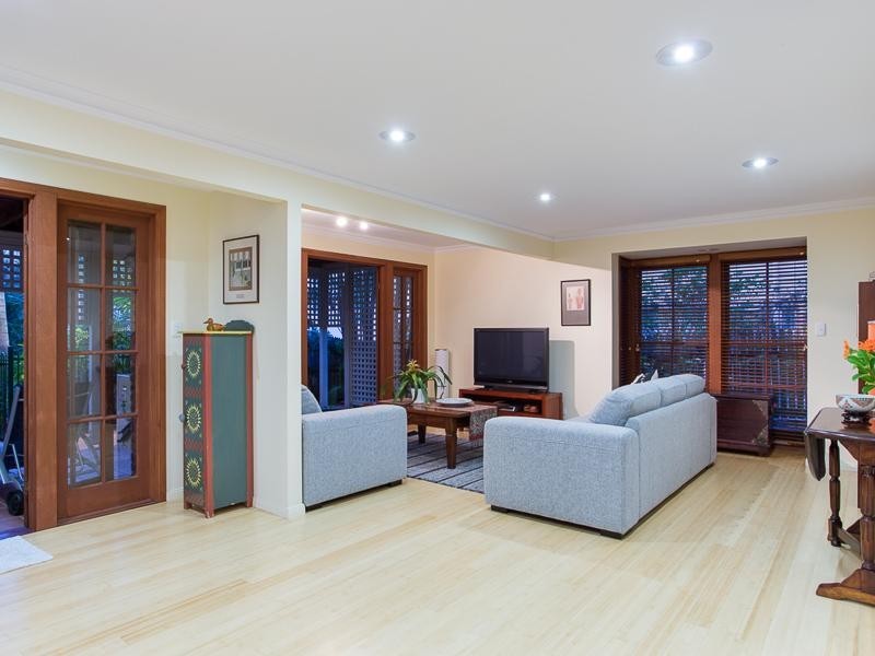 160 Virginia Avenue, Hawthorne QLD 4171