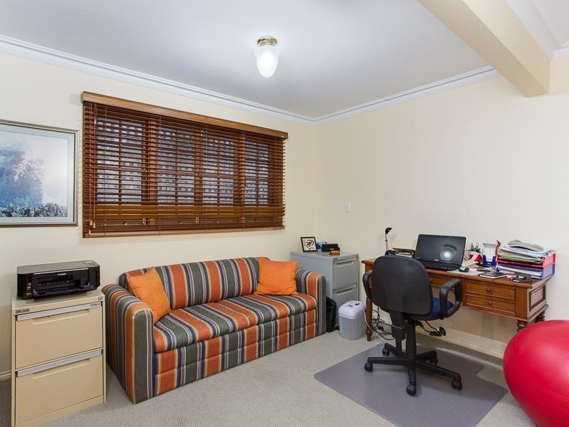 160 Virginia Avenue, Hawthorne QLD 4171