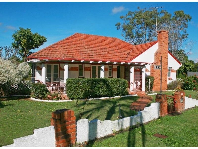 39 Welwyn Crescent, Coorparoo QLD 4151