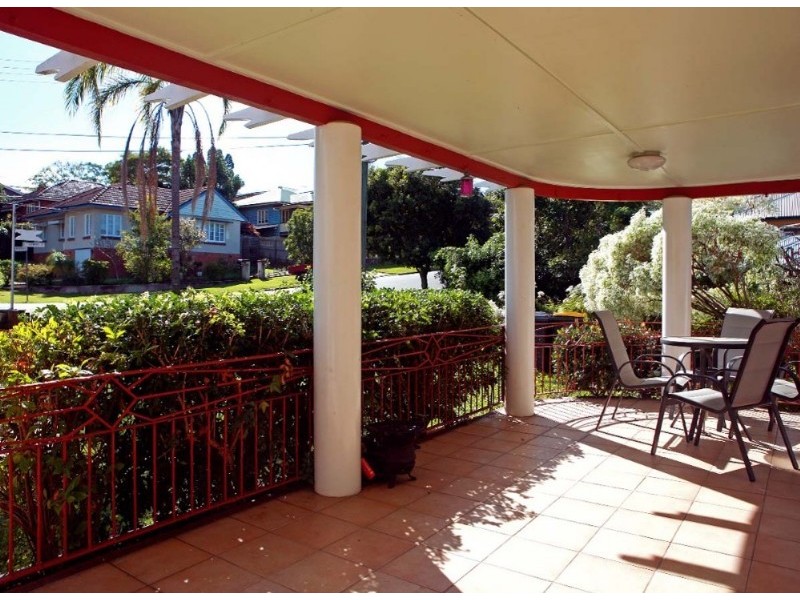 39 Welwyn Crescent, Coorparoo QLD 4151