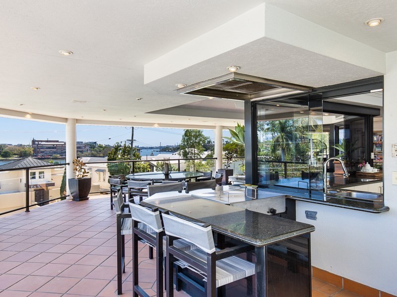 7 Wendell Street, Norman Park QLD 4170