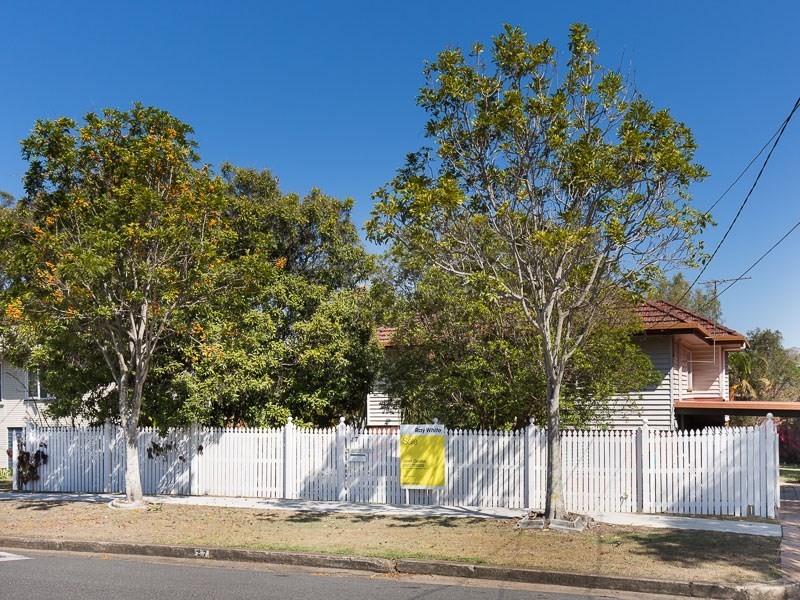 27 Armstrong Road, Cannon Hill QLD 4170