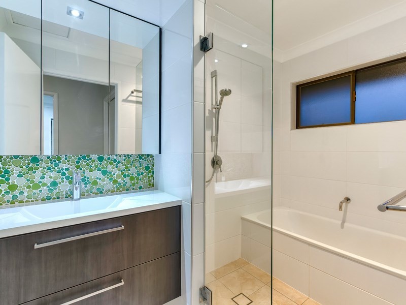 14 Uther Street, Carindale QLD 4152