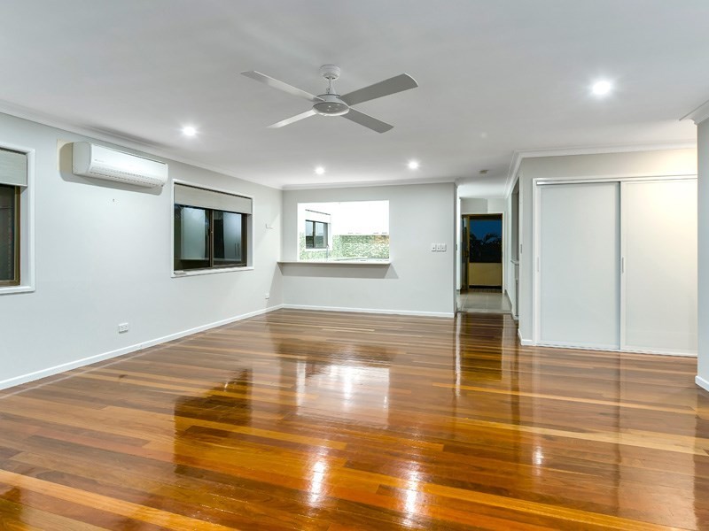 14 Uther Street, Carindale QLD 4152