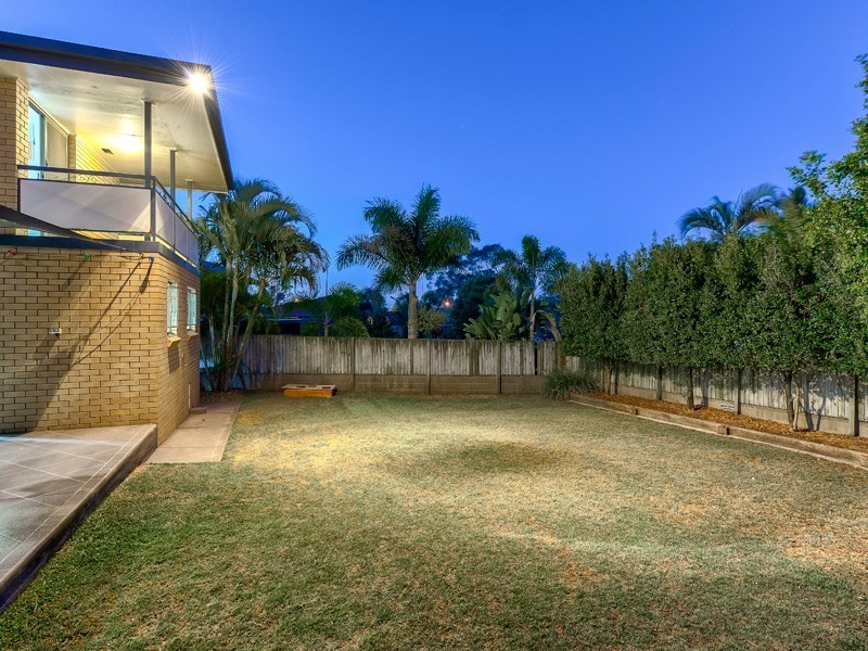 14 Uther Street, Carindale QLD 4152