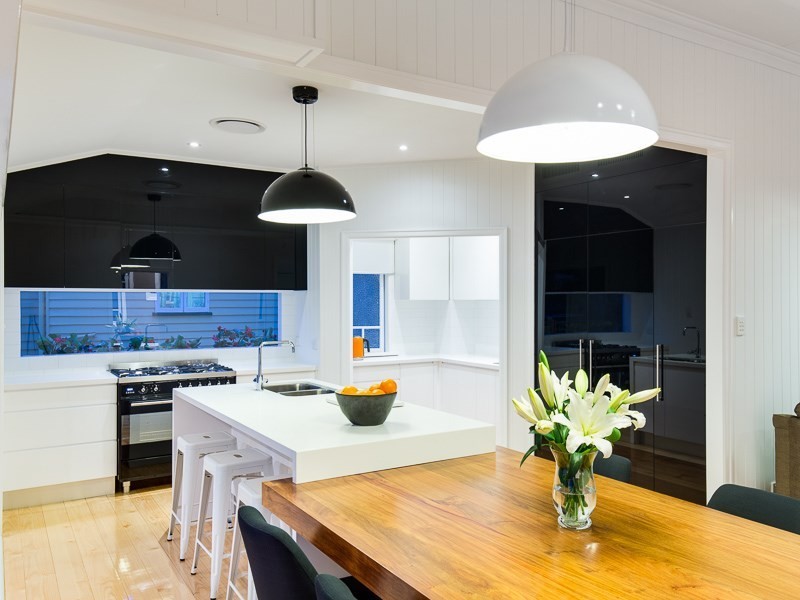 64 Lloyd Street, Camp Hill QLD 4152