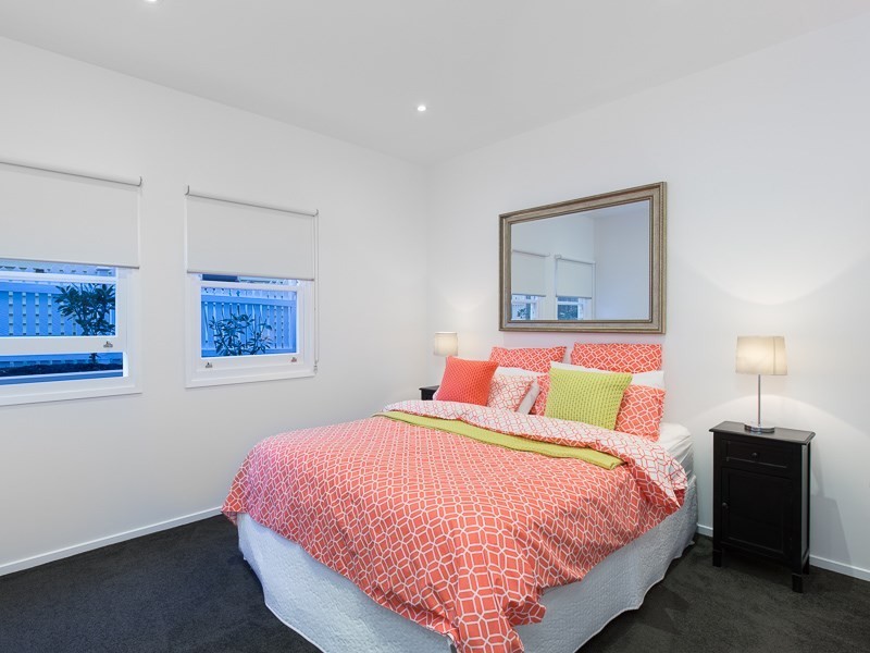 64 Lloyd Street, Camp Hill QLD 4152