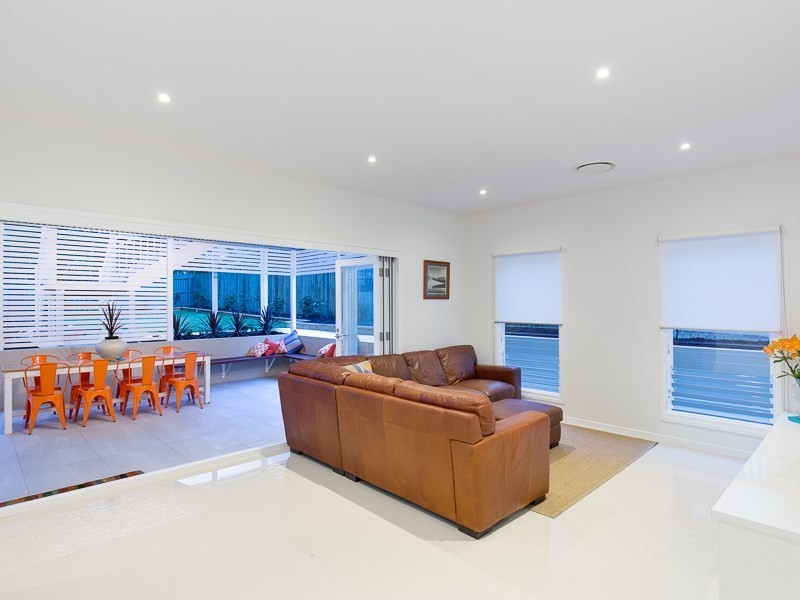 64 Lloyd Street, Camp Hill QLD 4152