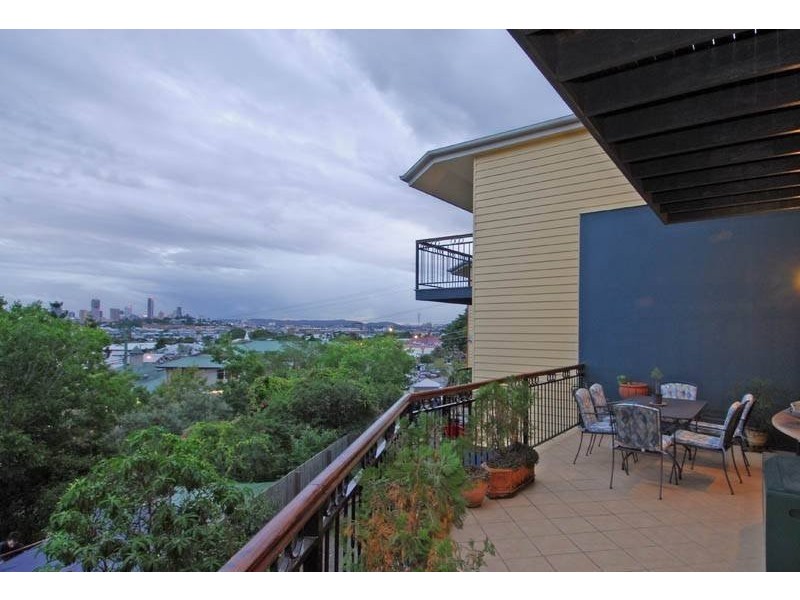 9 Riddell Street, Bulimba QLD 4171