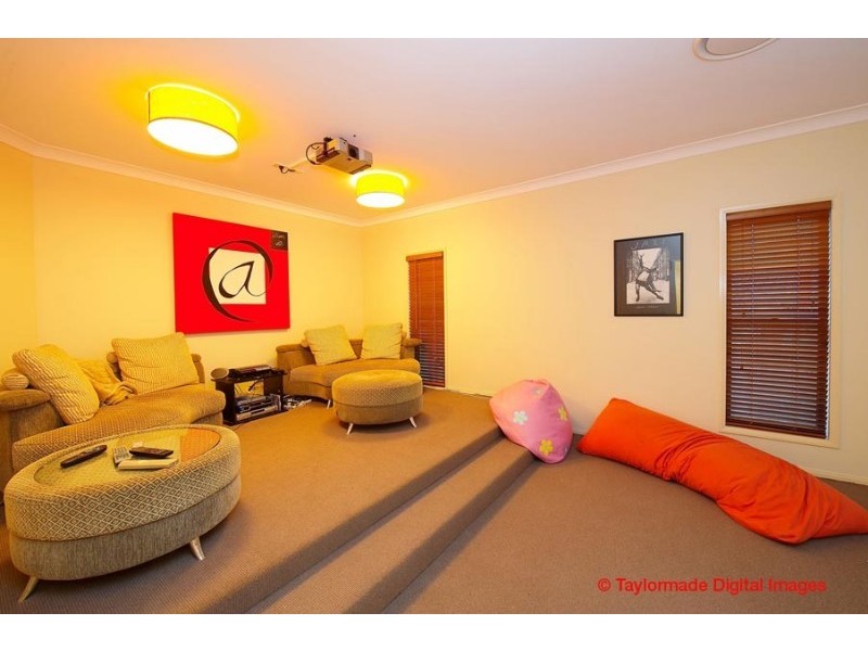 54 Stuart Street, Bulimba QLD 4171