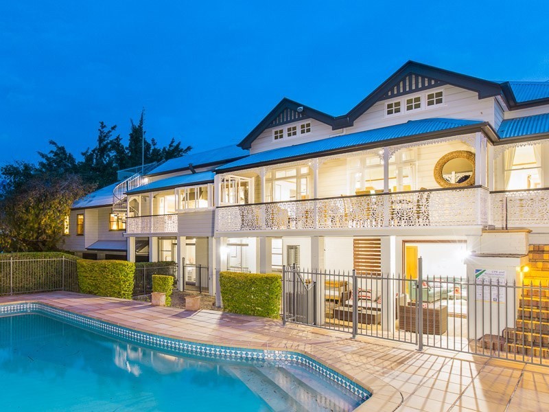 82-84 Ryans Road, St Lucia QLD 4067