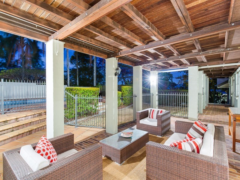 82-84 Ryans Road, St Lucia QLD 4067