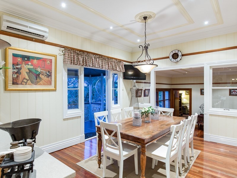 82-84 Ryans Road, St Lucia QLD 4067