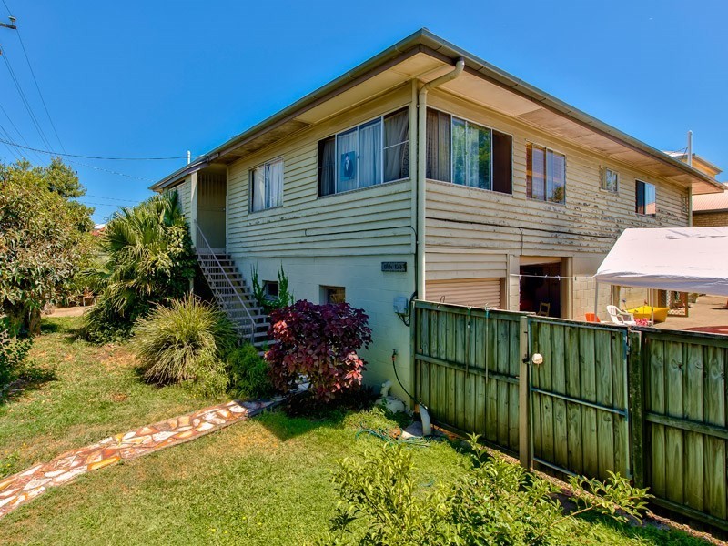 374 Richmond Road, Cannon Hill QLD 4170