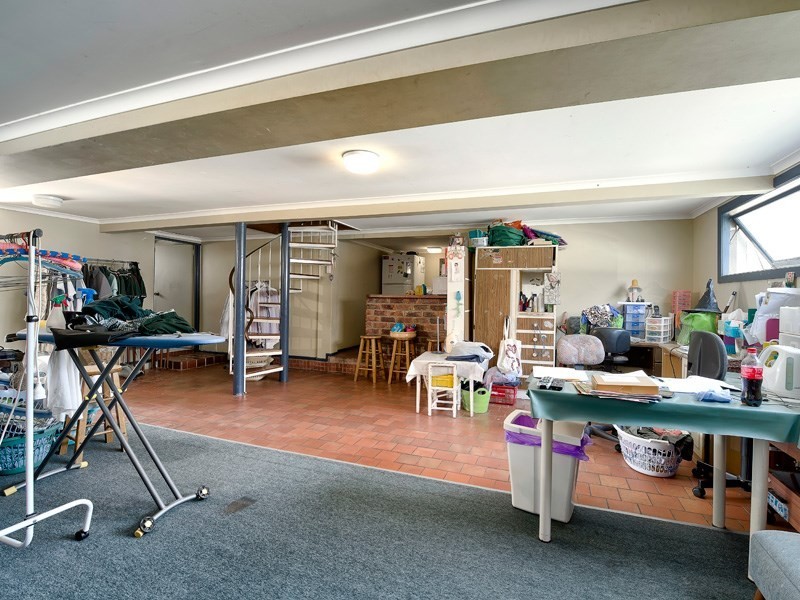 374 Richmond Road, Cannon Hill QLD 4170