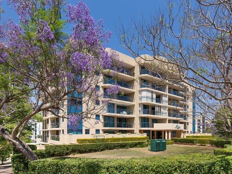 27/45 Deakin Street, Kangaroo Point QLD 4169