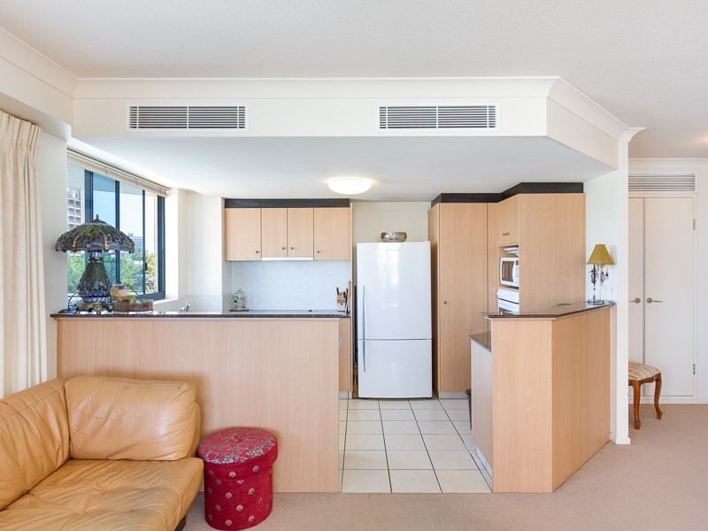 27/45 Deakin Street, Kangaroo Point QLD 4169