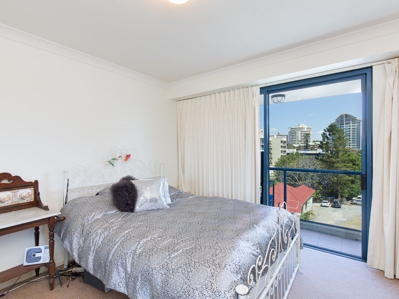 27/45 Deakin Street, Kangaroo Point QLD 4169