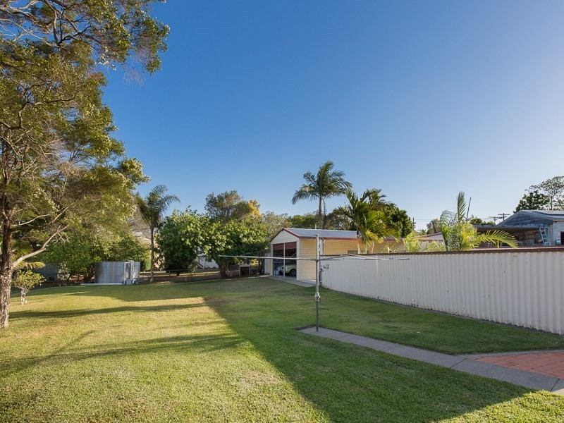 17 Edwin Street, Wynnum West QLD 4178