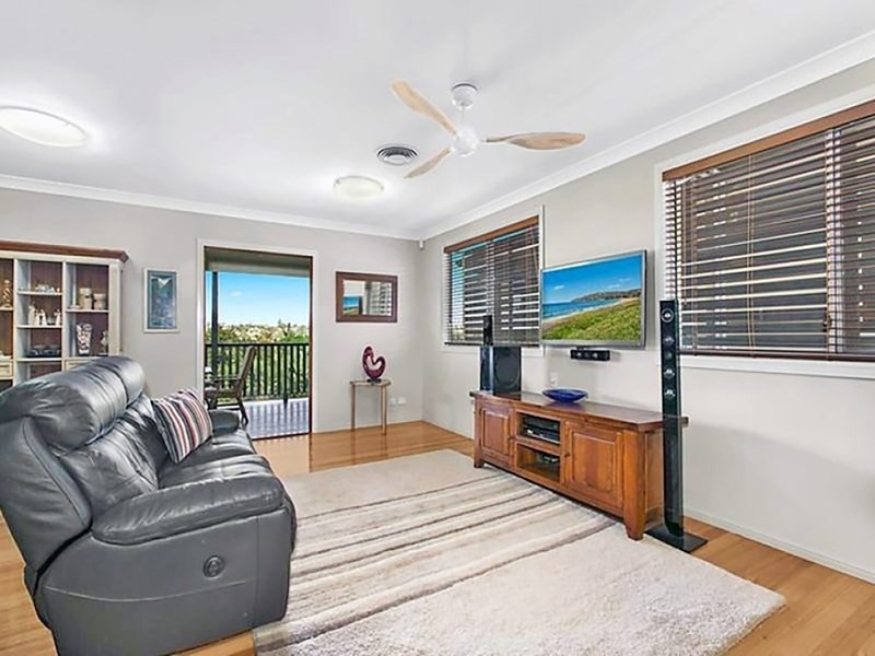 17 Parooba Avenue, Camp Hill QLD 4152