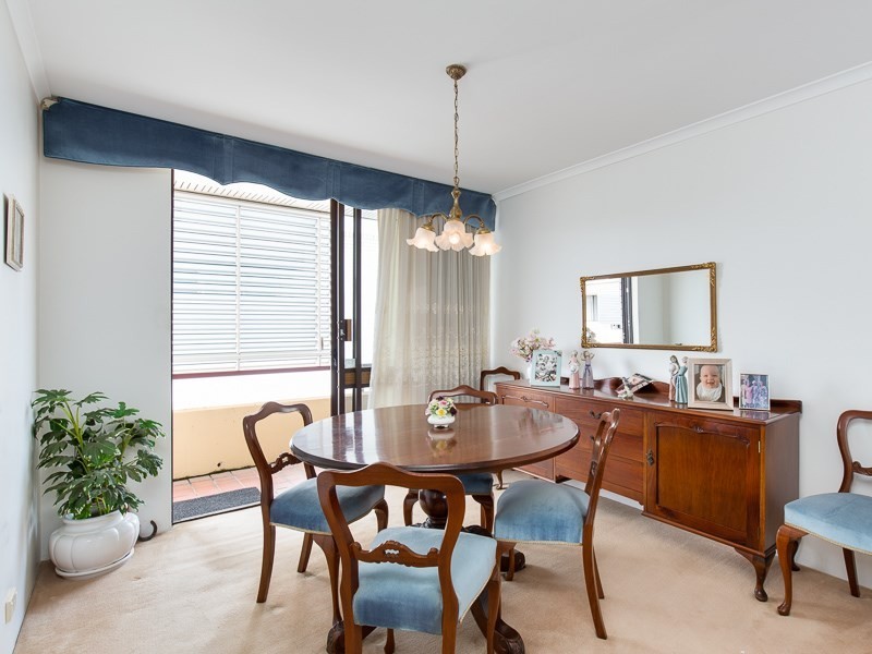 16/11 Shottery Street, Yeronga QLD 4104