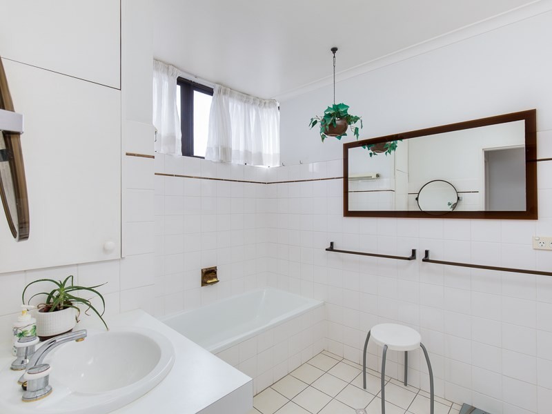 16/11 Shottery Street, Yeronga QLD 4104